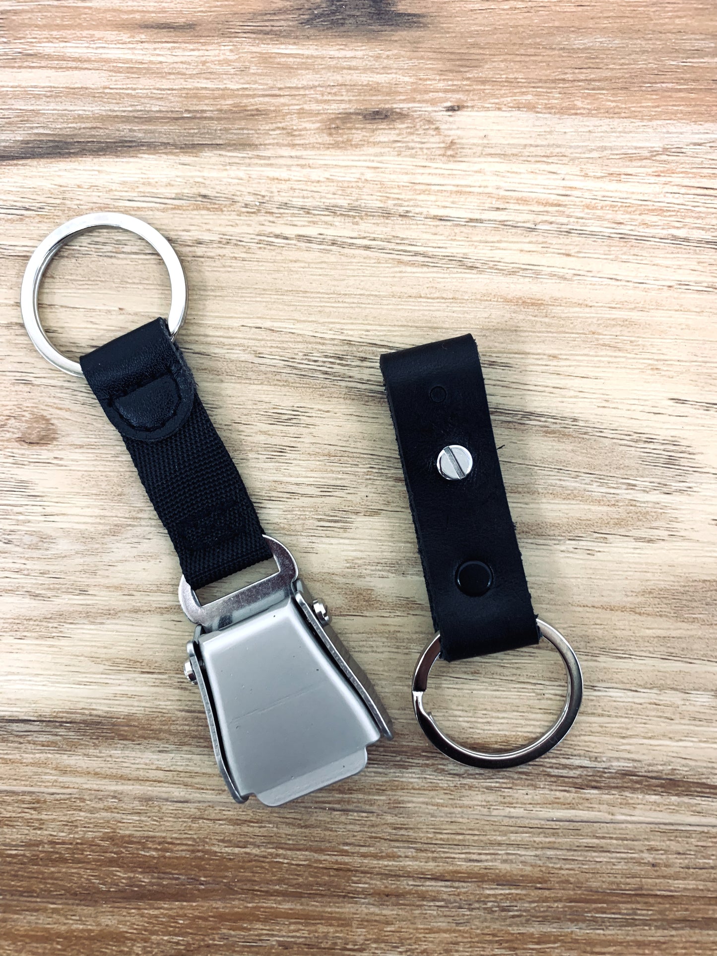 Mini Seat Belt Keychain - 3 in 1 Breakaway with Engraving on Leather